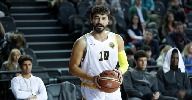 The Kralice's Ates, Gokhan Alkan took basketball lessons!